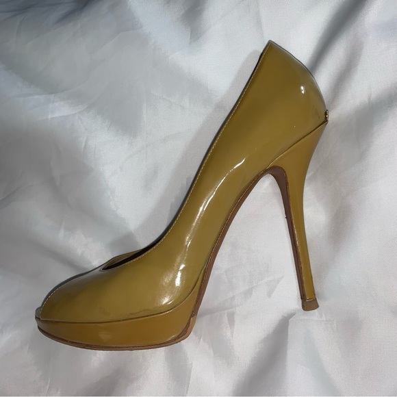 DIOR size 39 mustard yellow patent leather PEEP TOE platform STILLETO pumps - Picture 5 of 15